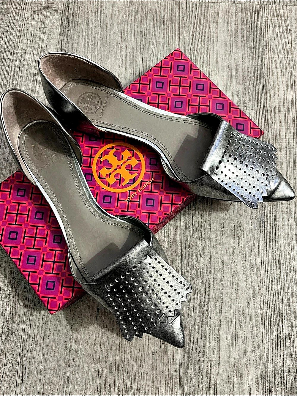Tory Burch Pointed-Toe Leather Shoes